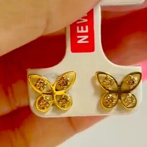 K18 Japan Gold Stud Diamond Earrings in Gold with silicone lock